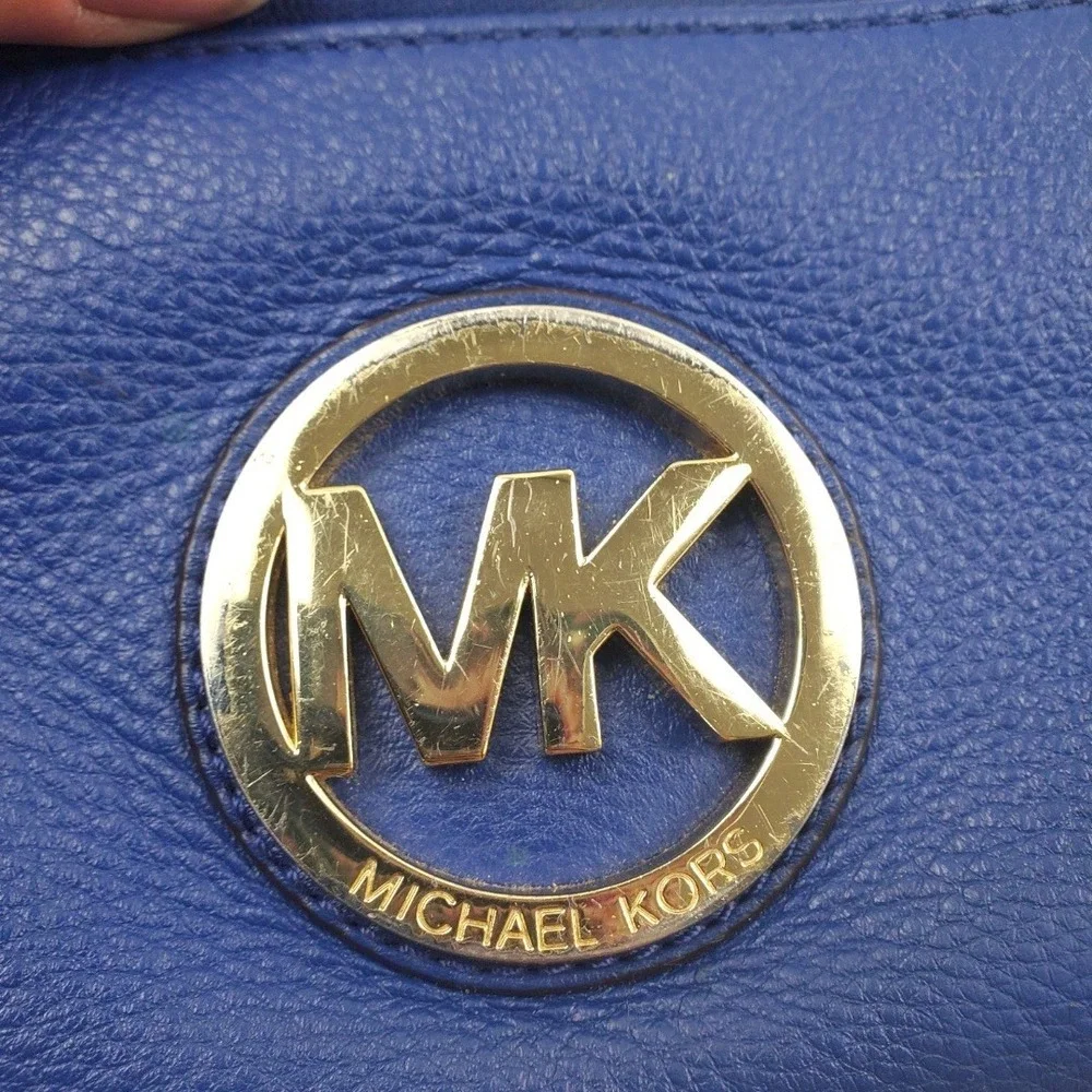 Michael Kors Fulton Cobalt Blue‎ Pebbled Leather Wristlet Gold MK Logo Pouch